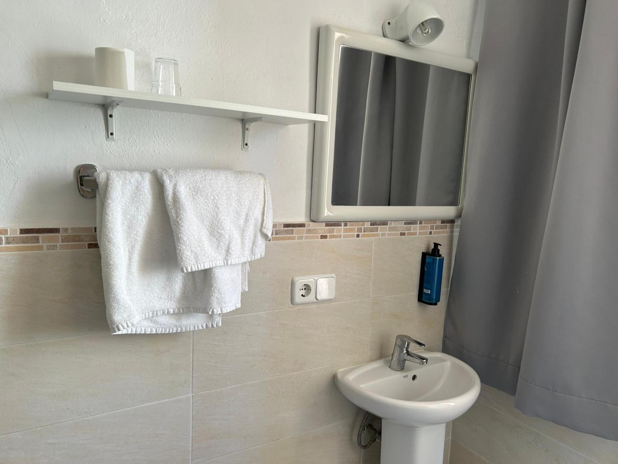 Hostal San Telmo - Adults Only Cala Major  الغرفة الصورة